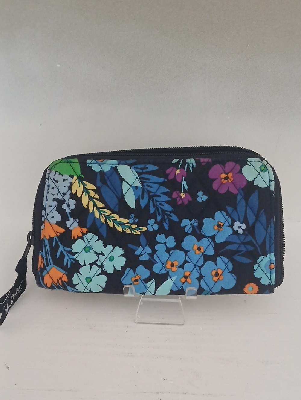 Vera Bradley ral Zip-Around Wallet